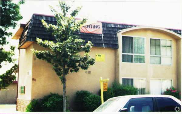 Primary Photo - 811 Flower St