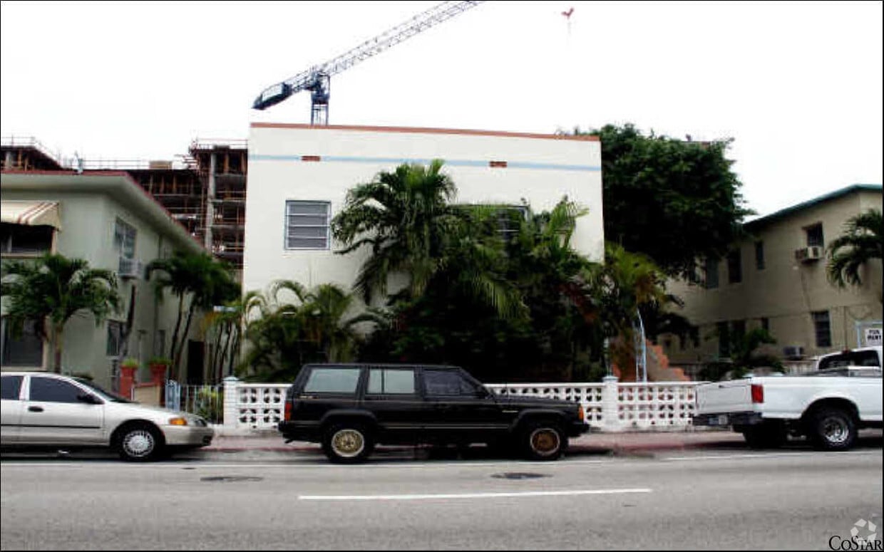 7615 Harding Ave, Miami Beach, FL 33141 Apartments in Miami Beach, FL