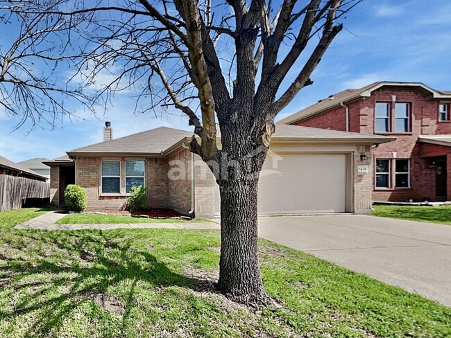 Building Photo - 5428 Kleberg Dr