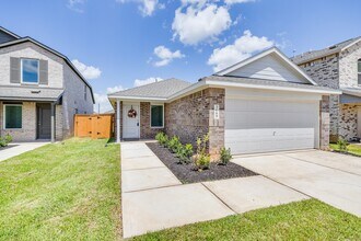 Building Photo - 3009 fantasy Terrace Dr