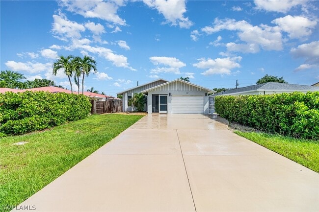 Building Photo - 517 98th Ave N