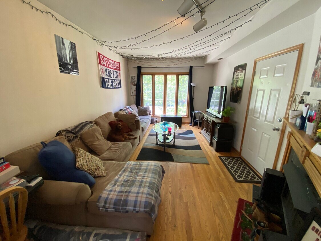 Primary Photo - 1213 N Cleaver St