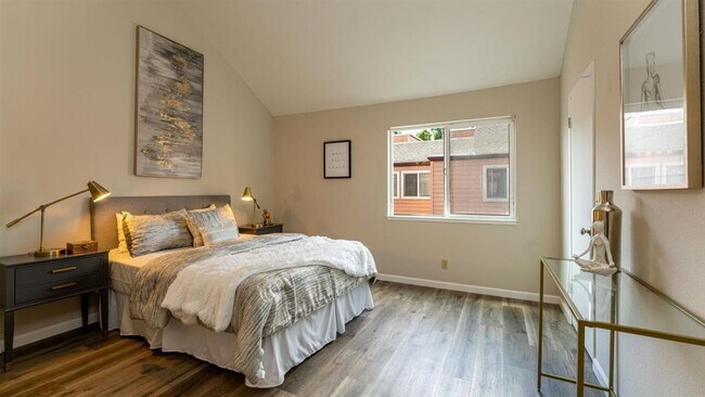 Building Photo - 287 Sumba Ct