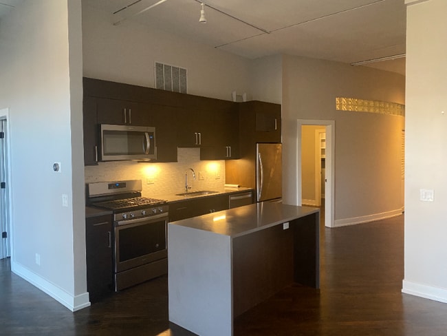 Foto del edificio - 2012 W St Paul Ave