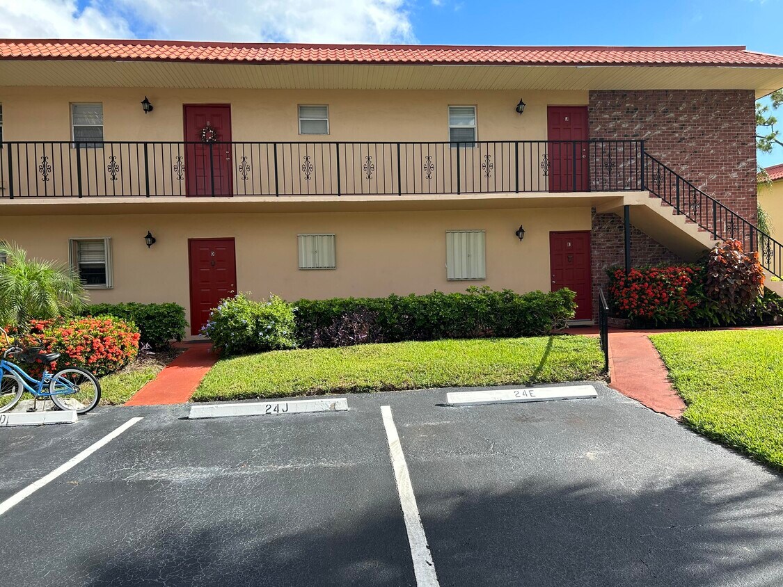 Foto principal - 1947 SW Palm City Rd