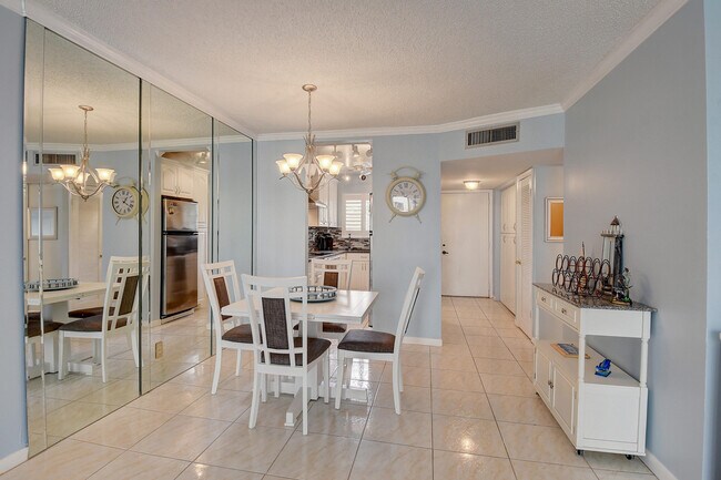 Building Photo - 646 Snug Harbor Dr