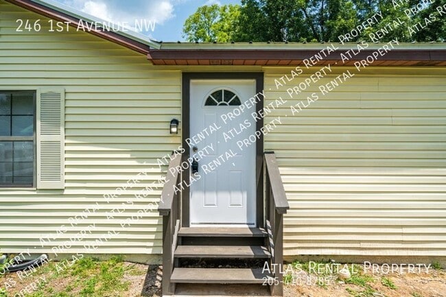 Foto del edificio - 246 1st Ave NW