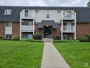 Building Photo - 135 E Main St