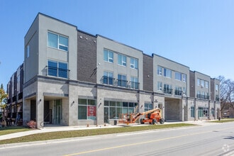 Building Photo - Ivy Two