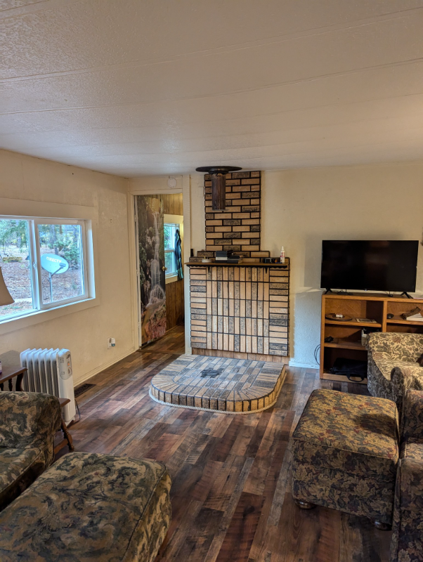 Building Photo - 232 Ivy Dr