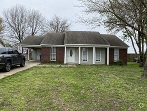 Building Photo - 4253 Brighton Dr