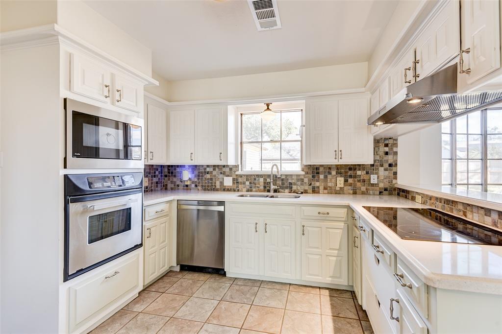 Primary Photo - 16339 Clearcrest Dr