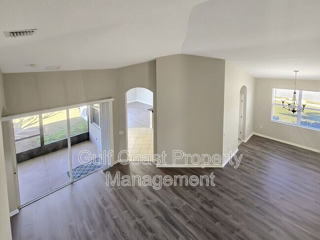 Foto del edificio - 12079 Aster Ave