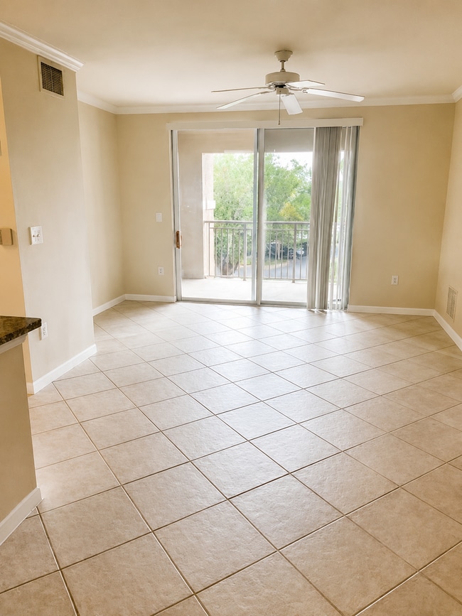 Building Photo - 6533 Emerald Dunes Dr