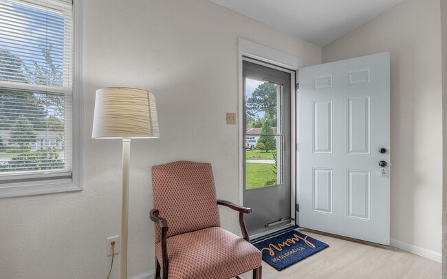 Building Photo - 1025 Dool Ct