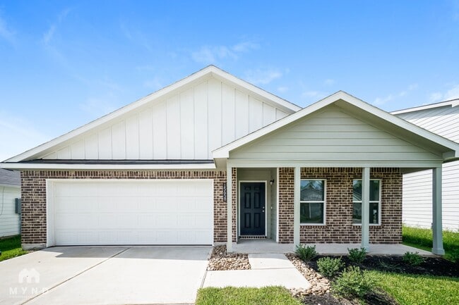 Building Photo - 15658 Briar Forest Dr