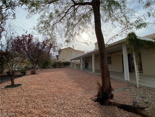 Foto del edificio - 1022 Hyperion Dr
