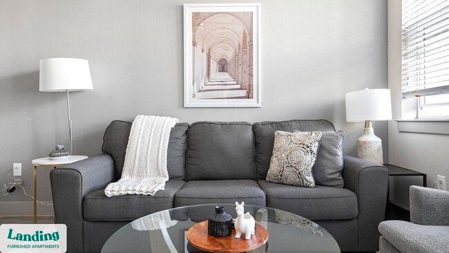 Foto del edificio - 6107 E Riverside Dr