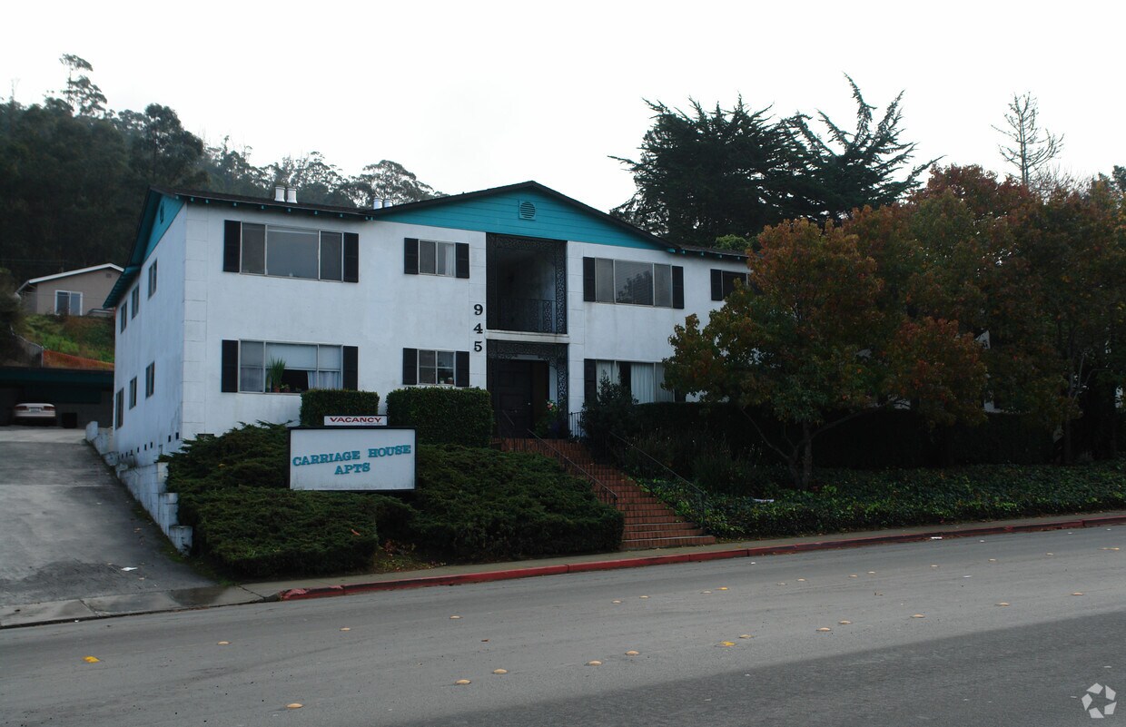Foto principal - Carriage House Apartments