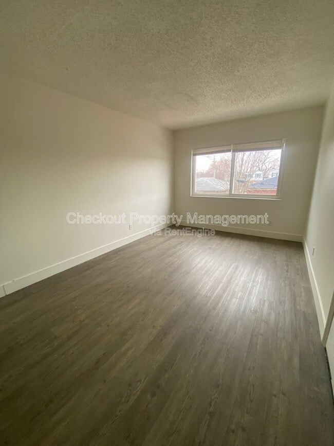 Building Photo - 813 Courtois St