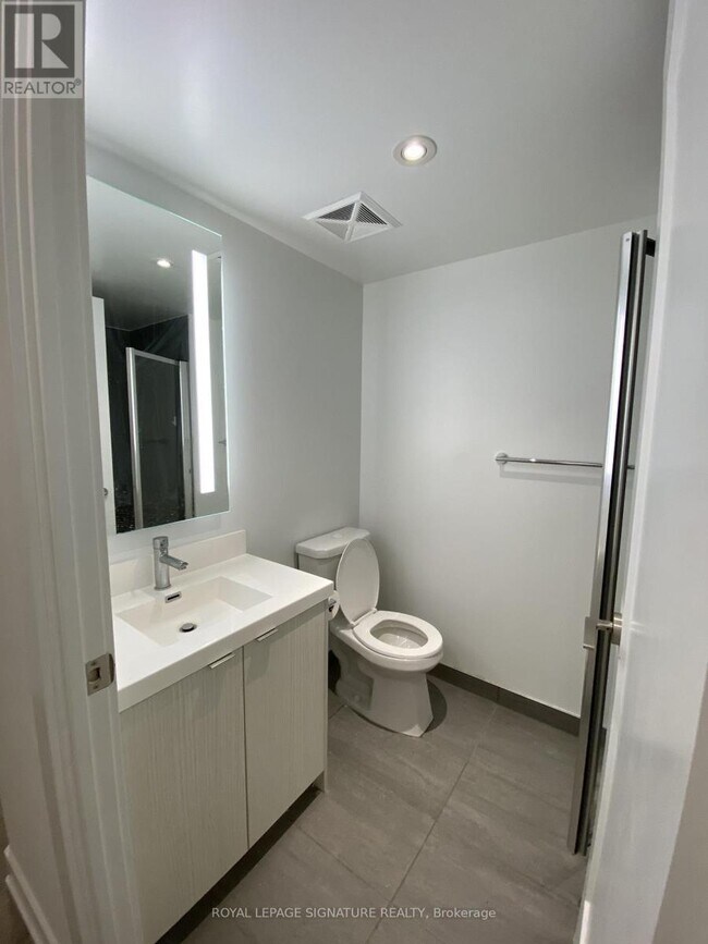 Photo du bâtiment - 5 Mabelle Ave