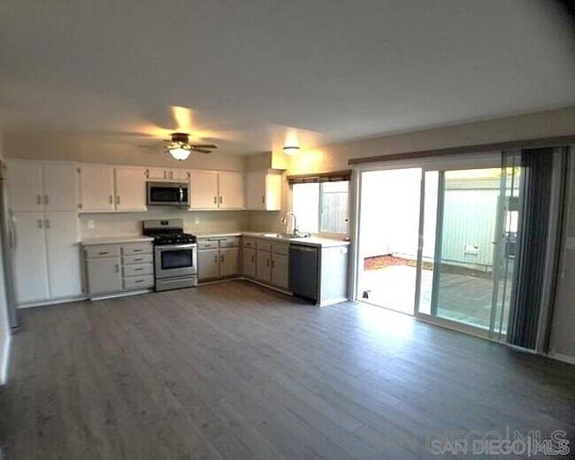 Building Photo - 2819 Via Pajaro