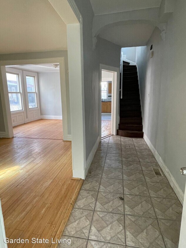 Primary Photo - 4 br, 2 bath House - 151 Delavan Avenue