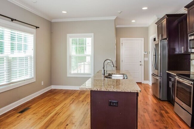 Foto del edificio - 182 Hollington Dr NE