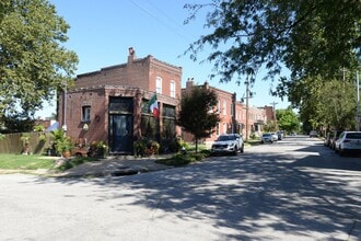 Building Photo - 2929 Missouri Ave