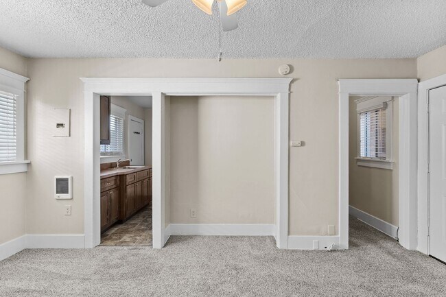 Foto del edificio - 1460 Gaviota Avenue