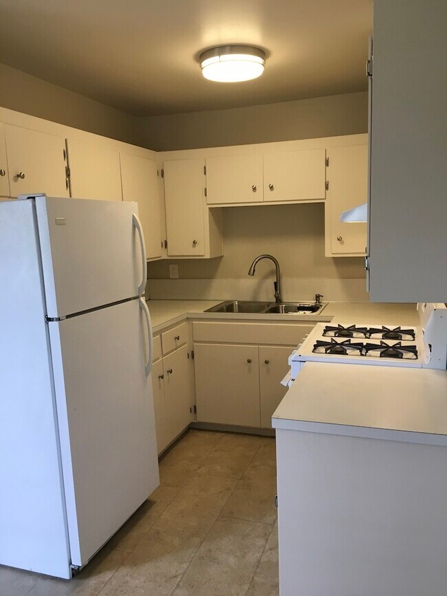 Foto del edificio - 812 Belden St