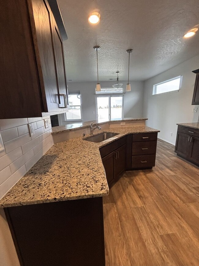 Building Photo - HALF OFF FIRST MONTHS RENT!! Coming in Dec...