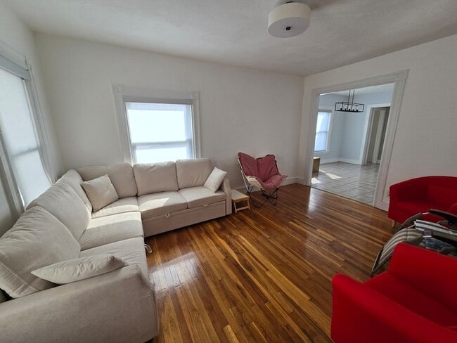 Photo - 11 Granville Pl House