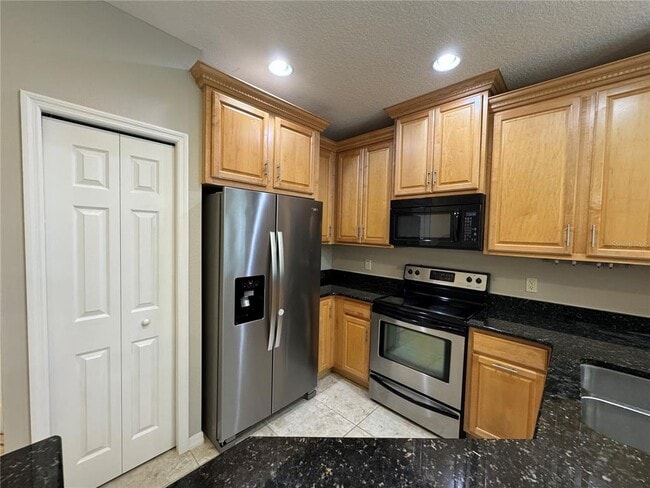 Building Photo - 8552 Trail Wind Dr