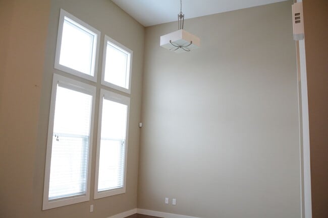 Building Photo - 409 Evanston Sq NW