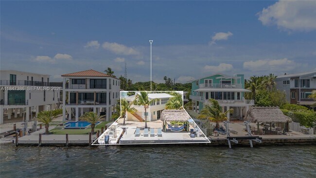 Foto del edificio - 235 Tavernier Dr