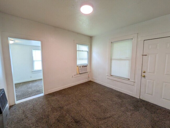 Foto del edificio - 1491 Brockman St