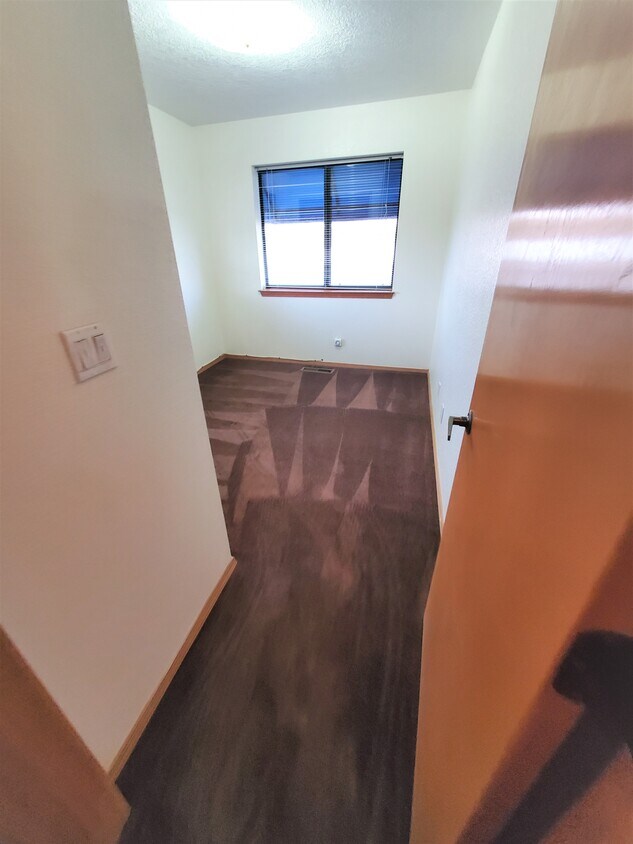 Primary Photo - 2559 Coors Blvd NW