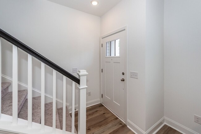 Building Photo - 3 Bedroom, 2.5 Bathroom Townhome in Twin Rivers - Wando