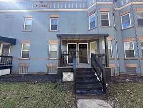 Building Photo - 1960 W 65th St