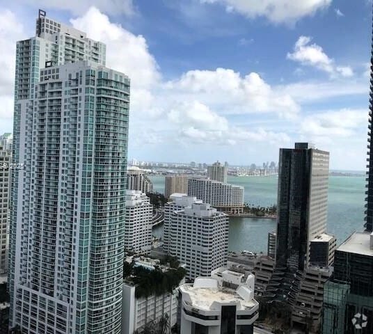 Building Photo - 1050 Brickell Ave