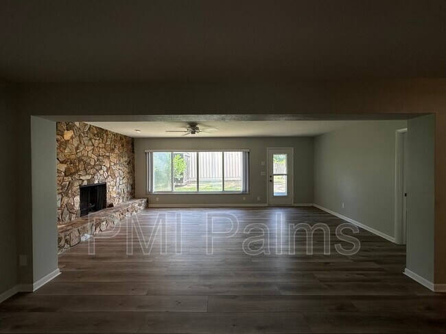 Building Photo - 2291 Evans Rd