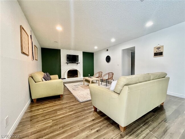 Building Photo - 4359 Murillo St