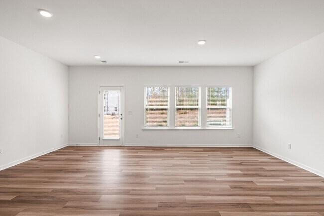 Foto del edificio - 3 Bed 2.5 Bath Townhome at Cambrey Crossing.