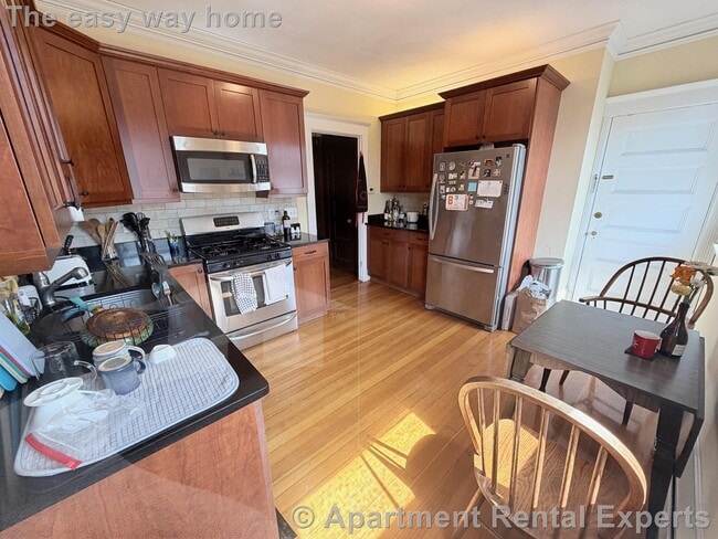 Photo - 79 College Ave Apartment