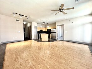 Building Photo - 3660 Richmond Ave.