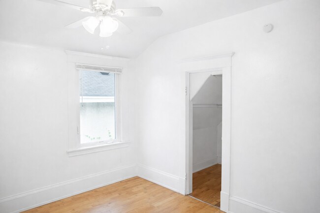 Foto del edificio - 1075-24