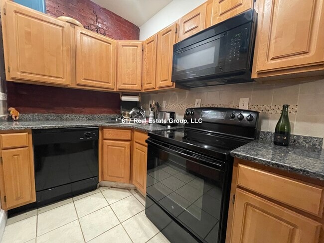 Foto del edificio - 1122 Commonwealth Ave