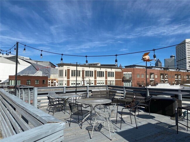 Foto del edificio - 376 Nelson St SW