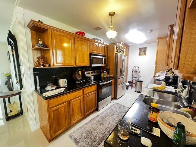 Foto del edificio - 17955 NW 44th Ct